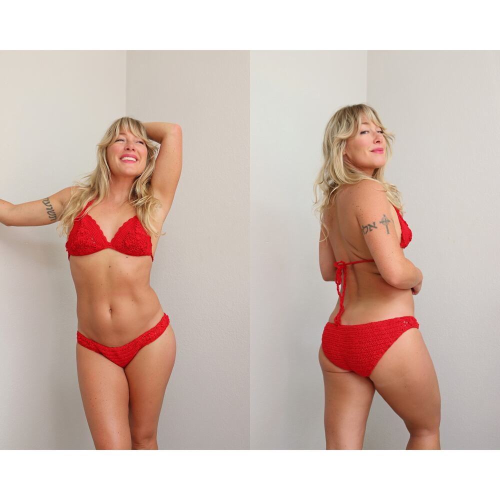 1970's Deadstock Cherry Red Cotton Crochet Hip Hugger Bikini ~ Women's XS SM